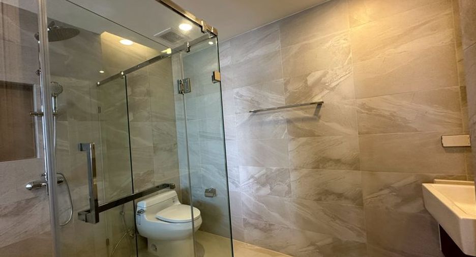 For rent 2 bedrooms condo in Si Racha, Chonburi