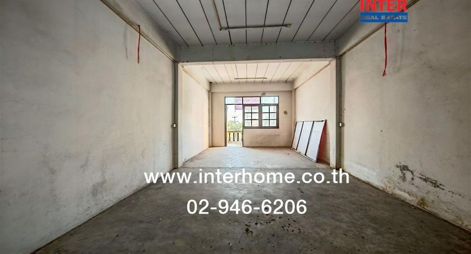 出售 3 卧室 商业空间 在 Nakhon Chai Si, Nakhon Pathom