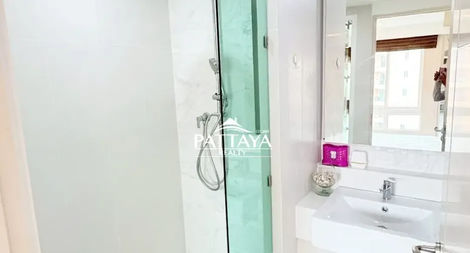 For rent and for sale 1 bed condo in Bang Lamung, Chonburi