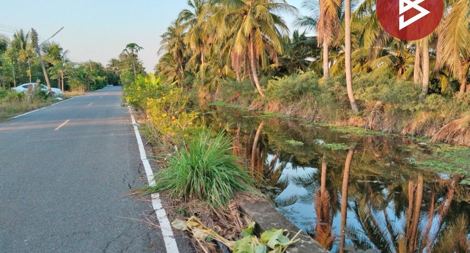 出售 土地 在 Nakhon Chai Si, Nakhon Pathom
