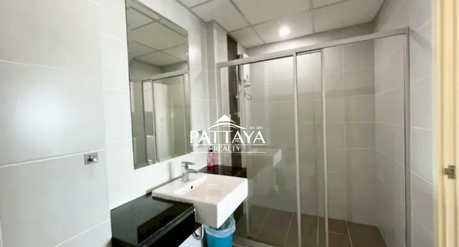 À vendre 2 chambres condo à Bang Lamung, Chonburi