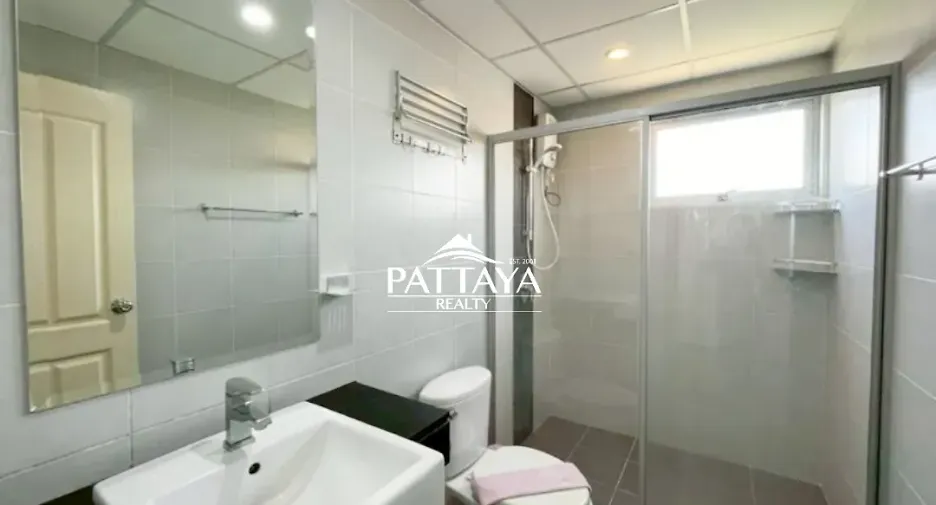 À vendre 2 chambres condo à Bang Lamung, Chonburi