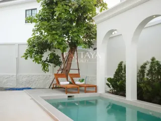 Villa en alquiler y en venta de 4 habitaciones en Bang Lamung, Chonburi