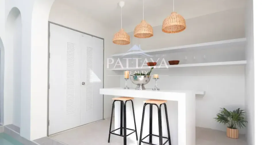 For rent and for sale 4 bedrooms villa in Bang Lamung, Chonburi