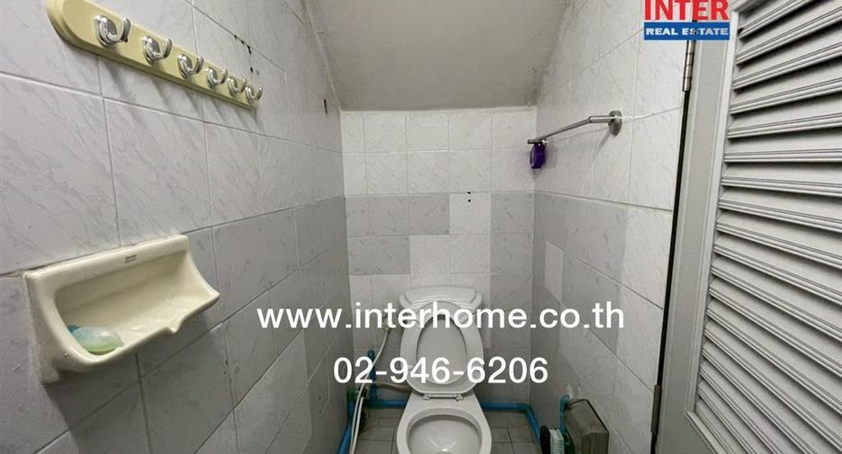 Gewerbefläche zum Kauf mit 4 Zimmer in Khlong Toei, Bangkok