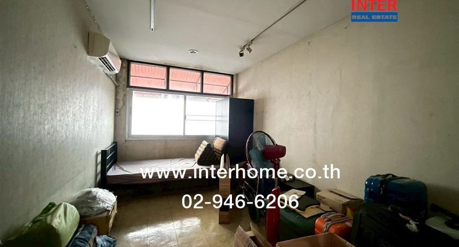 Gewerbefläche zum Kauf mit 4 Zimmer in Khlong Toei, Bangkok