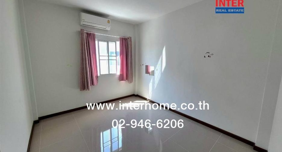 Casa adosada en alquiler y en venta de 4 habitaciones en Bang Bua Thong, Nonthaburi