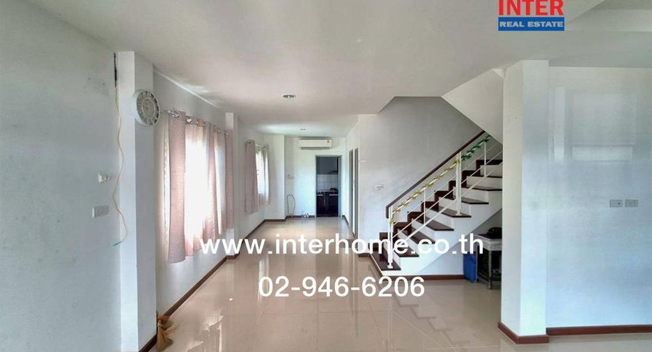 Casa adosada en alquiler y en venta de 4 habitaciones en Bang Bua Thong, Nonthaburi