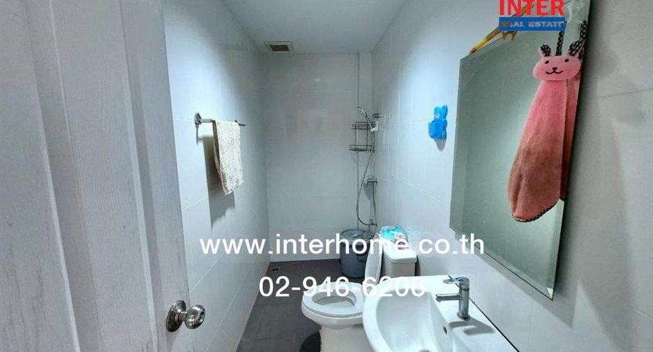 Casa adosada en alquiler y en venta de 4 habitaciones en Bang Bua Thong, Nonthaburi
