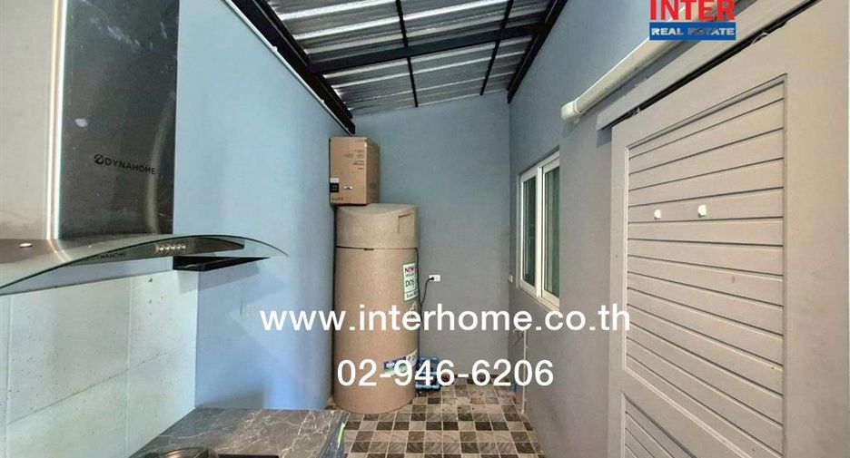 Casa adosada en alquiler y en venta de 4 habitaciones en Bang Bua Thong, Nonthaburi