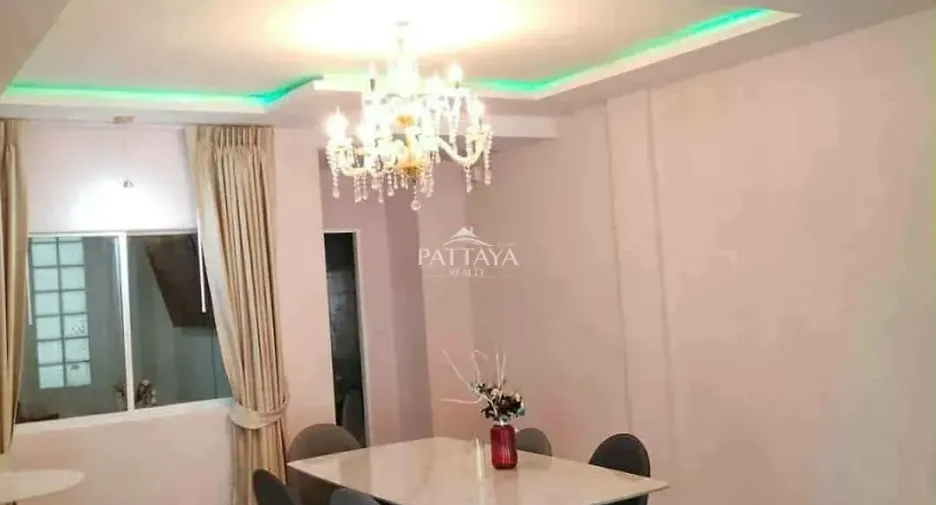For rent そして for sale 5 ベッドルーム house in Bang Lamung, Chonburi