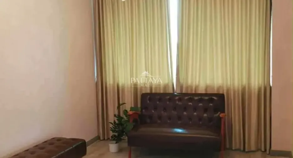 For rent そして for sale 5 ベッドルーム house in Bang Lamung, Chonburi