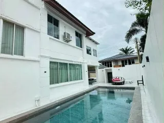 À louer et à vendre 5 chambres maison à Bang Lamung, Chonburi
