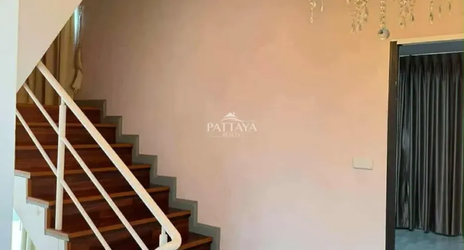 For rent そして for sale 5 ベッドルーム house in Bang Lamung, Chonburi