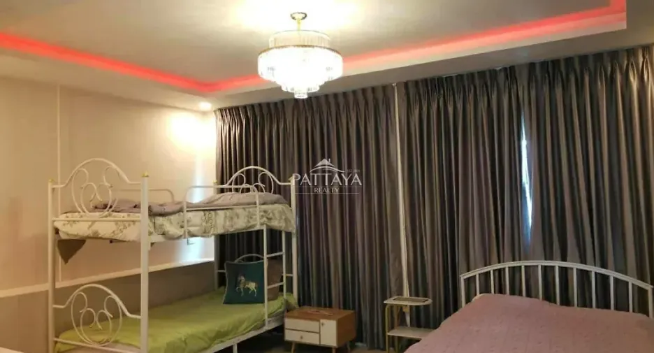 For rent そして for sale 5 ベッドルーム house in Bang Lamung, Chonburi