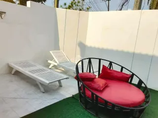 À louer et à vendre 5 chambres maison à Bang Lamung, Chonburi