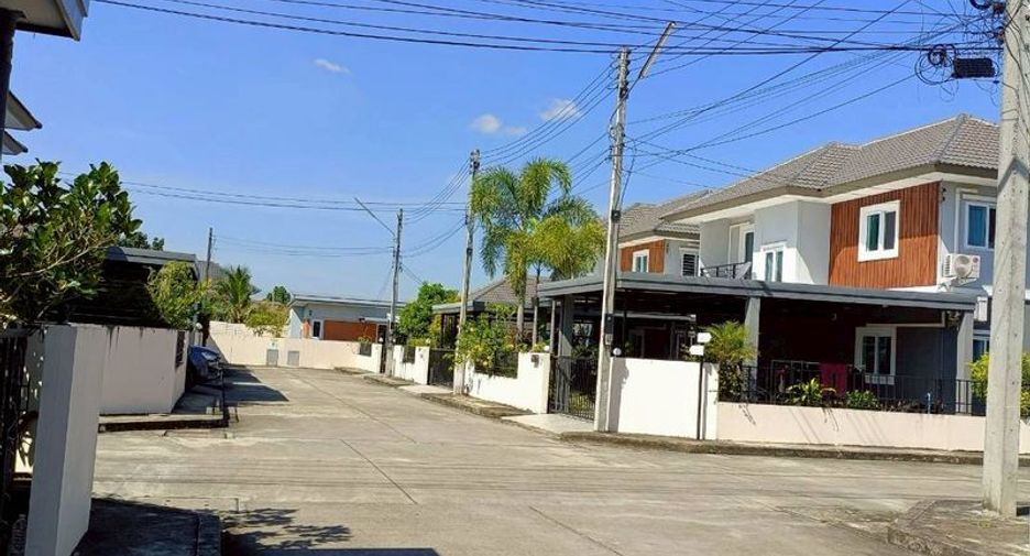 For rent 4 bedrooms house in Doi Saket, Chiang Mai