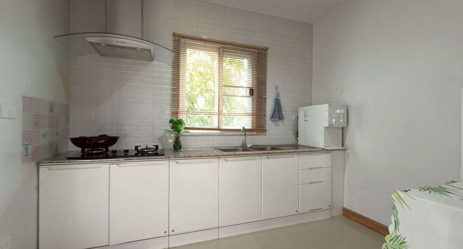 For rent 4 bedrooms house in Doi Saket, Chiang Mai