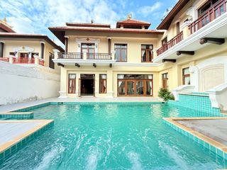 À vendre 4 chambres villa à Na Jomtien, Pattaya