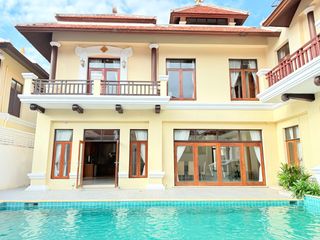 À vendre 4 chambres villa à Na Jomtien, Pattaya