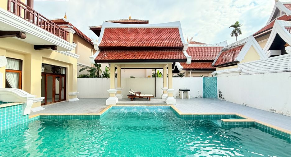 For sale 4 bedrooms villa in Sattahip, Chonburi