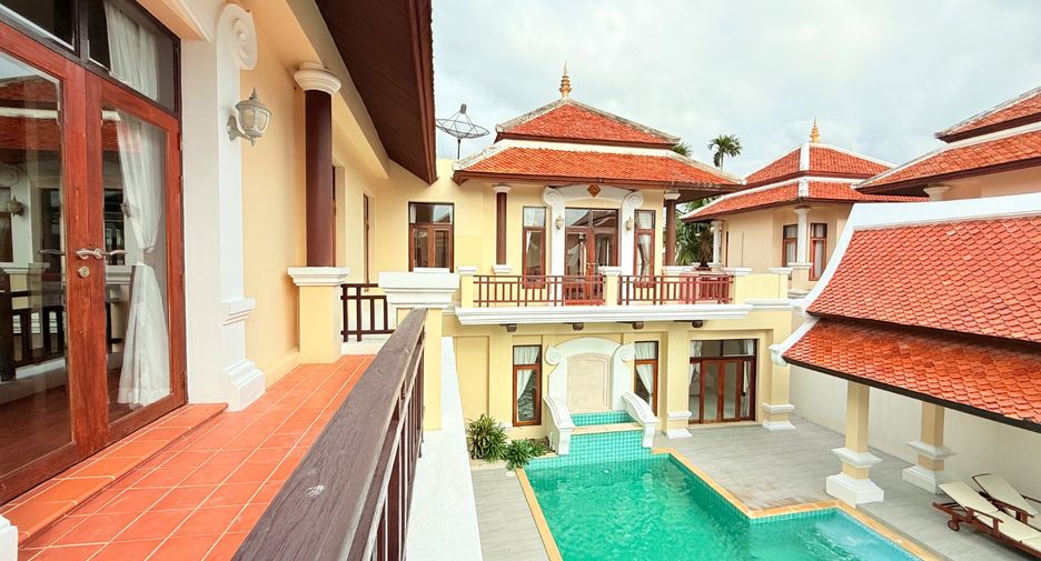 For sale 4 bedrooms villa in Sattahip, Chonburi