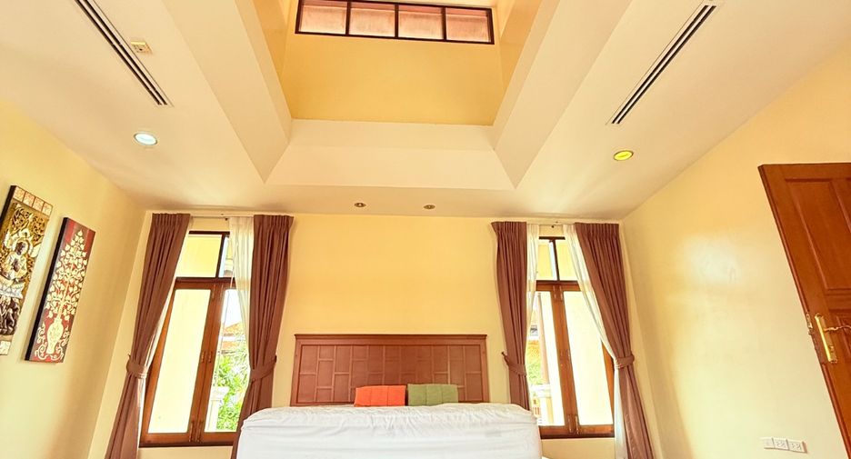 For sale 4 bedrooms villa in Sattahip, Chonburi
