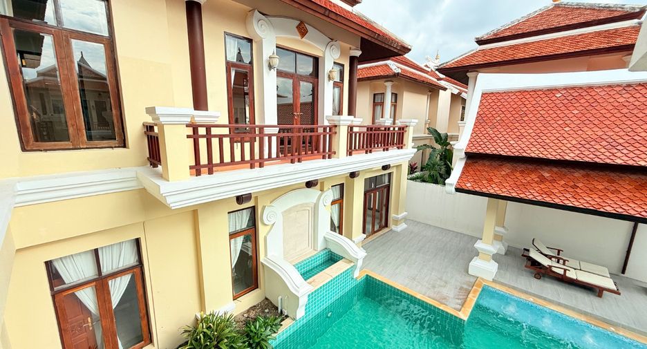 For sale 4 bedrooms villa in Sattahip, Chonburi