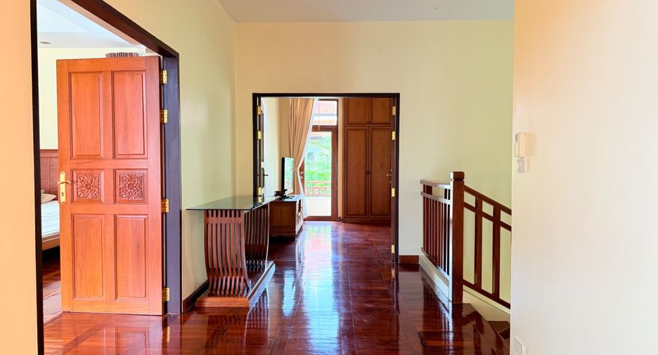 For sale 4 bedrooms villa in Sattahip, Chonburi