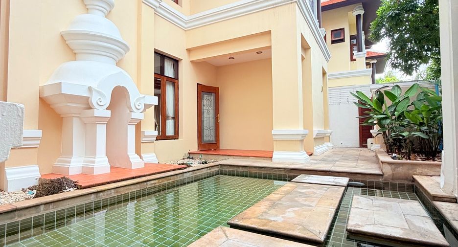 For sale 4 bedrooms villa in Sattahip, Chonburi