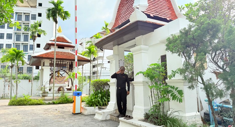 For sale 4 bedrooms villa in Sattahip, Chonburi