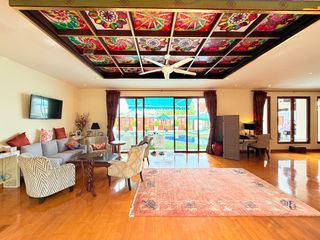À vendre 4 chambres villa à Na Jomtien, Pattaya