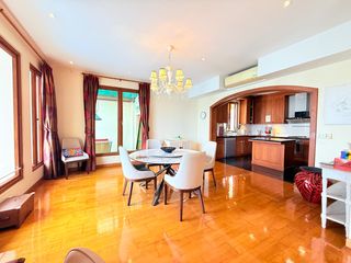 À vendre 4 chambres villa à Na Jomtien, Pattaya