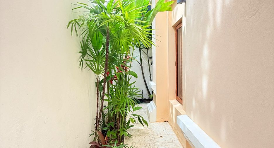 For sale 4 bedrooms villa in Sattahip, Chonburi
