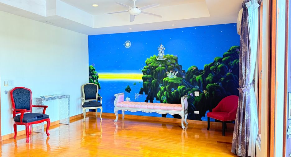 For sale 4 bedrooms villa in Sattahip, Chonburi