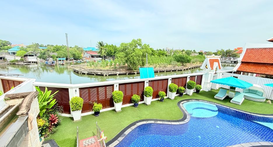 For sale 4 bedrooms villa in Sattahip, Chonburi