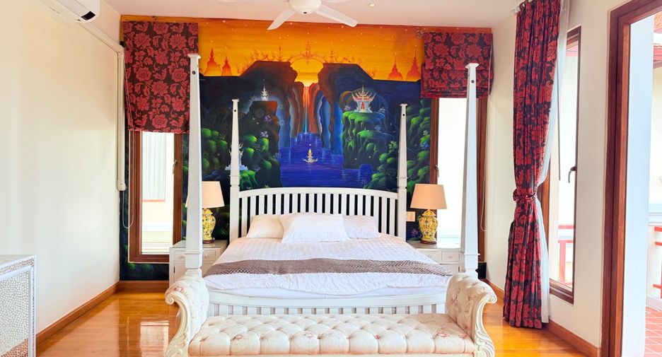 For sale 4 bedrooms villa in Sattahip, Chonburi