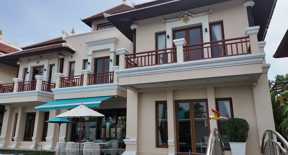 For sale 4 bedrooms villa in Sattahip, Chonburi