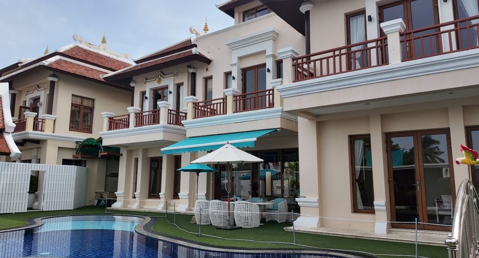 For sale 4 bedrooms villa in Sattahip, Chonburi