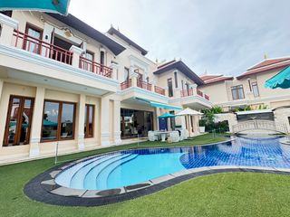 À vendre 4 chambres villa à Na Jomtien, Pattaya