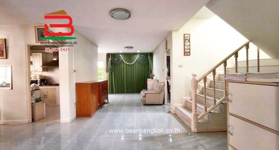For sale 5 bedrooms house in Sai Mai, Bangkok