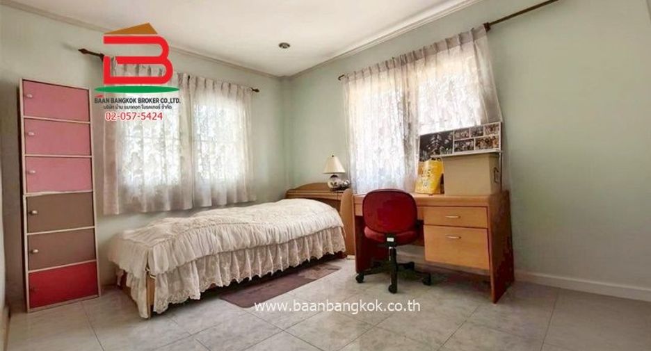 For sale 5 bedrooms house in Sai Mai, Bangkok