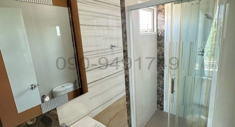 For rent 4 bedrooms townhouse in Bueng Kum, Bangkok
