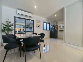 For rent 3 bedrooms townhouse in Bang Phli, Samut Prakan