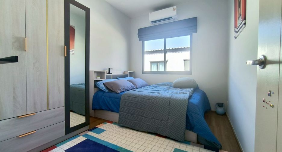 For rent 3 bedrooms townhouse in Bang Phli, Samut Prakan