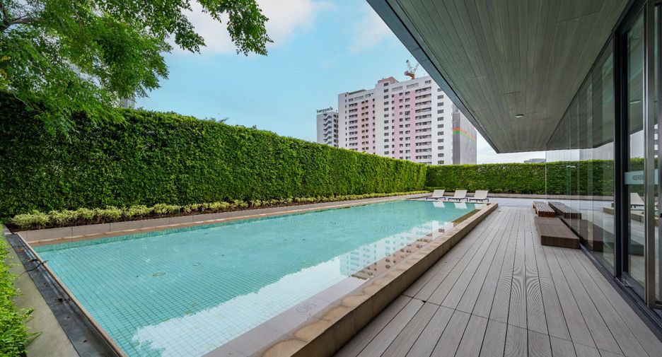 For rent 1 bed condo in Khlong San, Bangkok