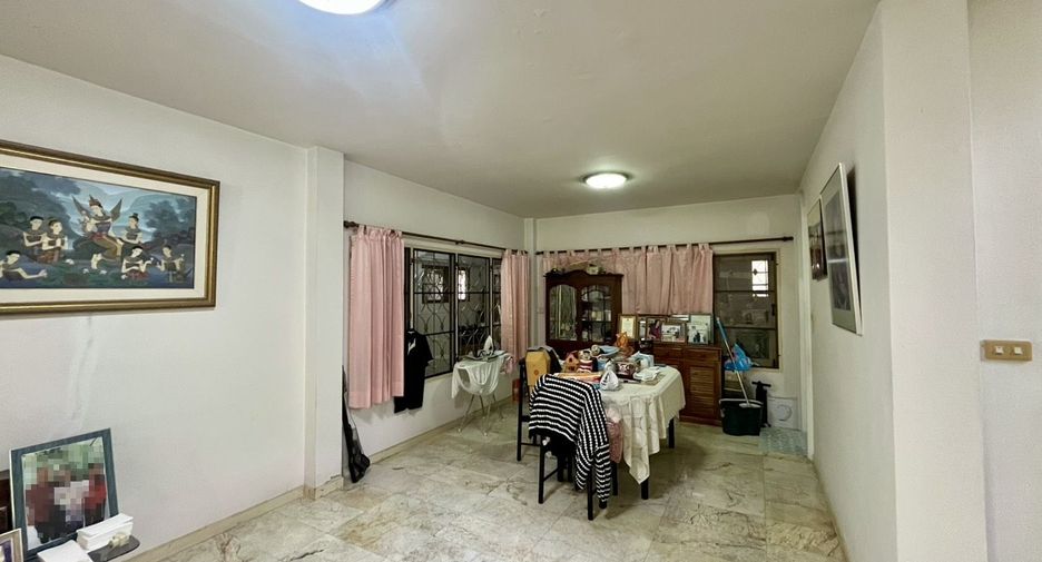 For sale 3 bedrooms house in Bang Khae, Bangkok