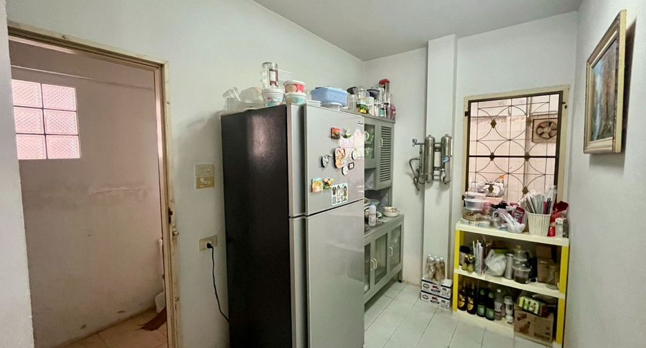 For sale 3 bedrooms house in Bang Khae, Bangkok