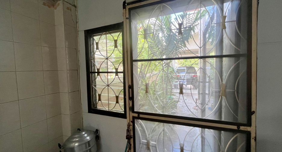 For sale 3 bedrooms house in Bang Khae, Bangkok