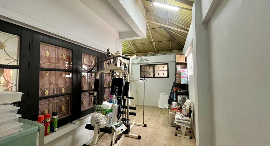 For sale 3 bedrooms house in Bang Khae, Bangkok